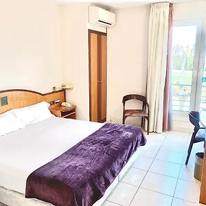 Arumi Hotel